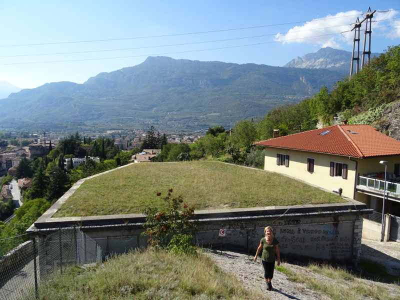 Giro del Monteghello -  sentiero F1 (Rovereto)